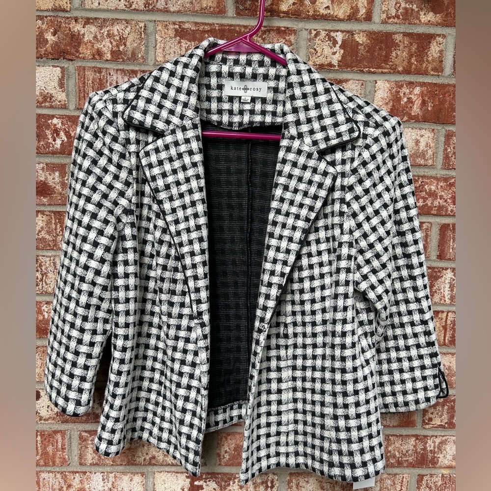 Kate & Rosy Women's  Black and White Gongham Size Large Opened Front Blazer